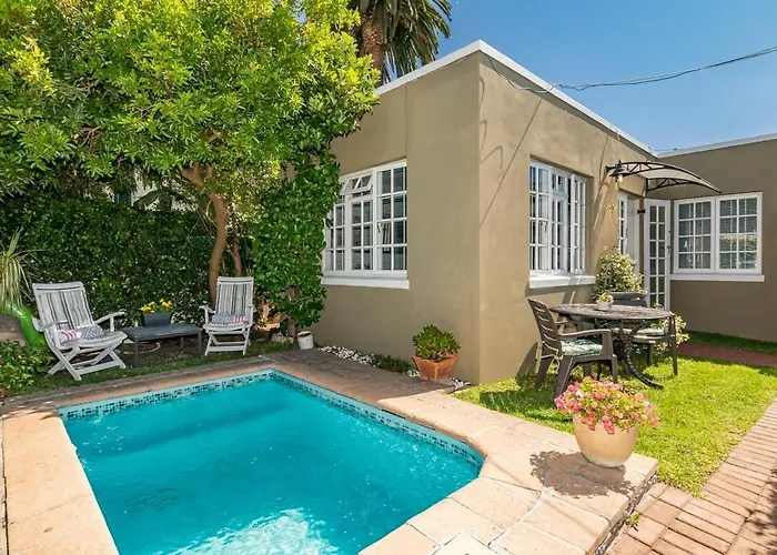 Suburban Bliss With Wifi And Plunge Pool