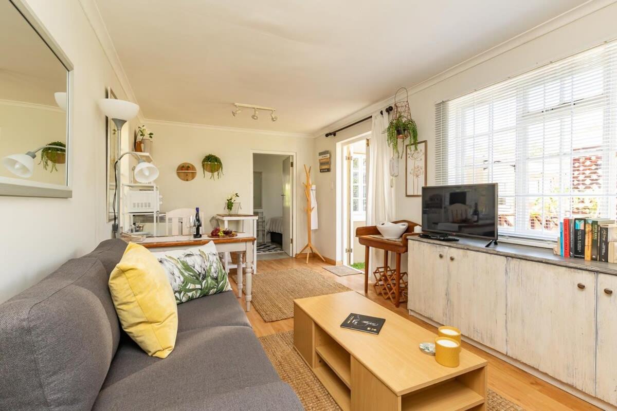 Suburban Bliss With Wifi And Plunge Pool Holiday home *