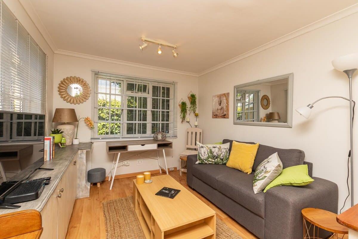 Ferienhaus Suburban Bliss With Wifi And Plunge Pool